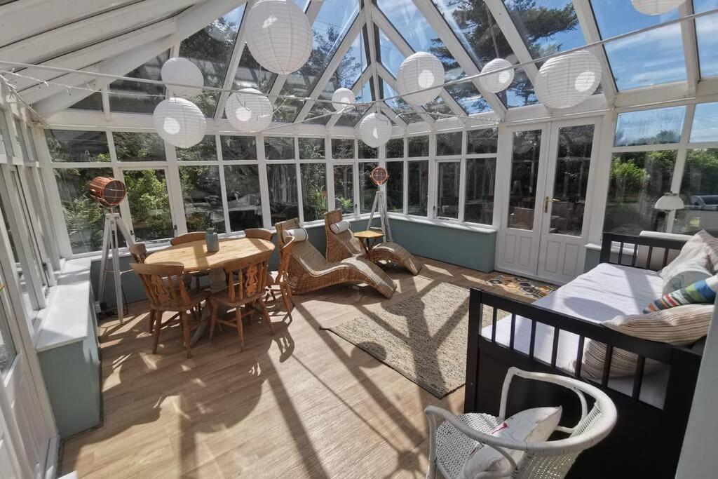 Cosy, Coastal Retreat With A Large Garden Villa Monreith Kültér fotó