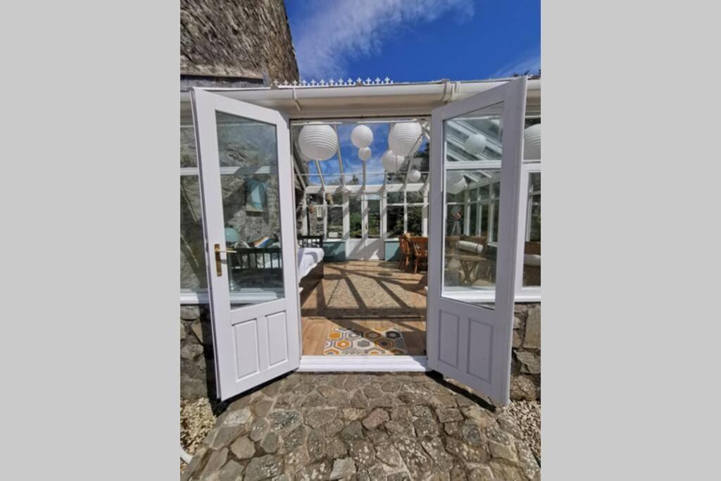 Cosy, Coastal Retreat With A Large Garden Villa Monreith Kültér fotó