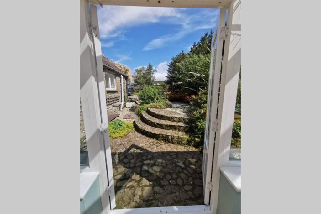 Cosy, Coastal Retreat With A Large Garden Villa Monreith Kültér fotó