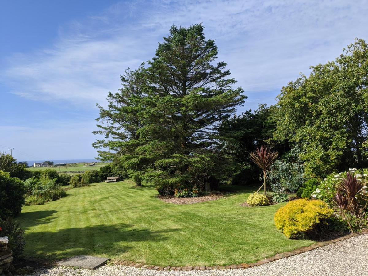Cosy, Coastal Retreat With A Large Garden Villa Monreith Kültér fotó